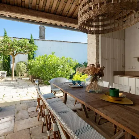 Batisse Historique Renovee Avec Piscine Chauffee Villa Saint-Martin-de-Re